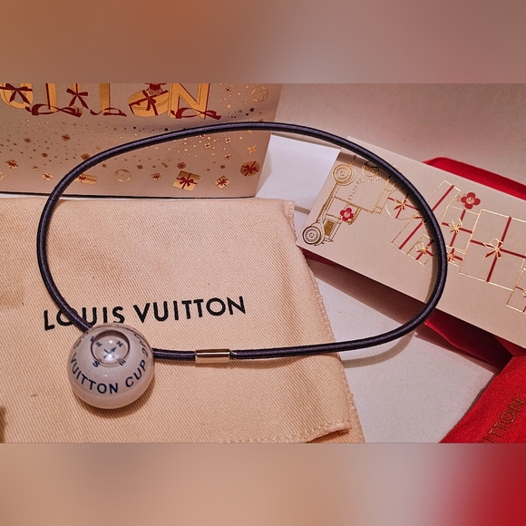 RARE Louis Vuitton LV Cup 2000 Compass Necklace (Limited Edition!) - Picture 3 of 3